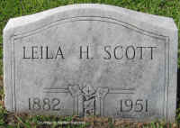 scottleilah.jpg (114227 bytes)